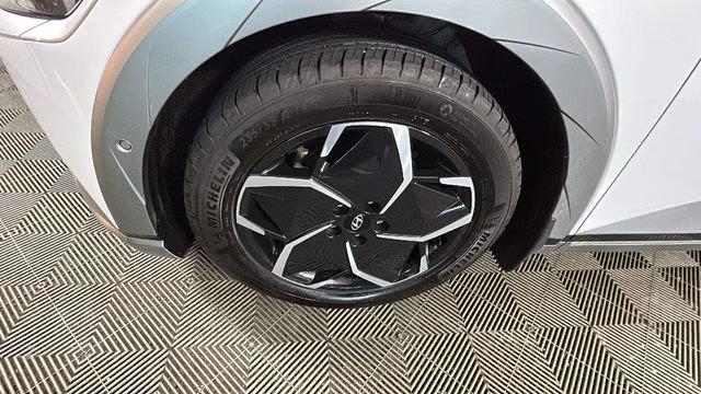 2024 Atlas White Hyundai IONIQ 5 Limited RWD SUV