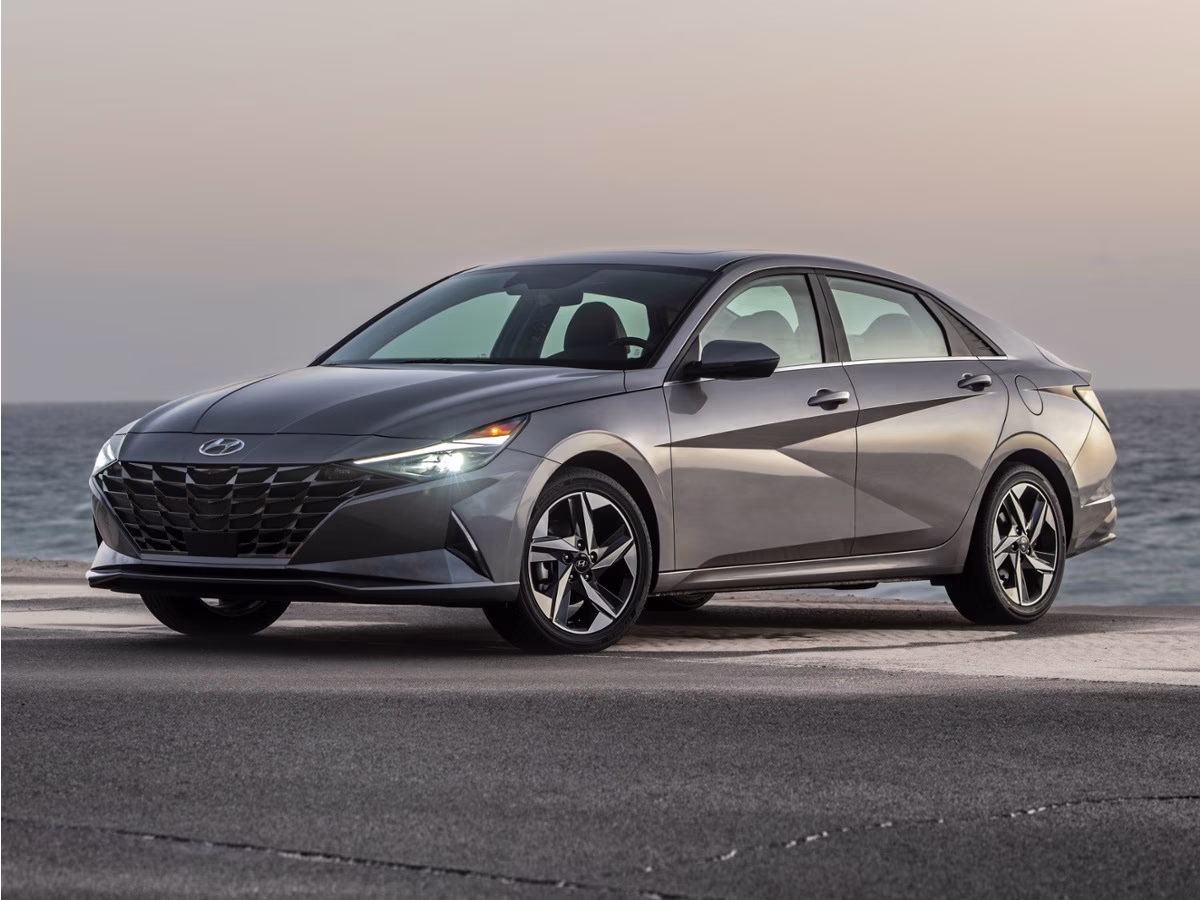 2022 Scarlet Red Pearl Hyundai Elantra Hybrid Limited FWD Sedan