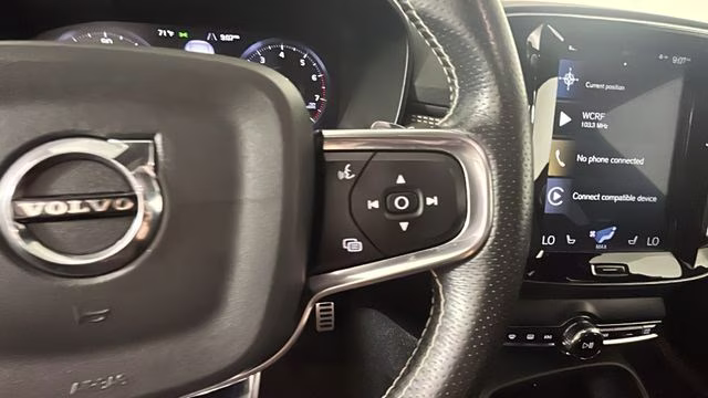 2019 Blue Metallic Volvo XC40 R-Design AWD SUV