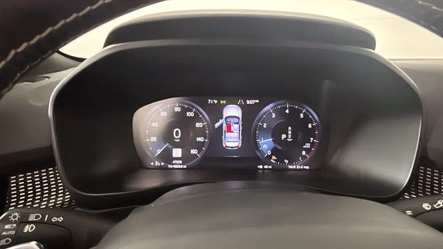 2019 Blue Metallic Volvo XC40 R-Design AWD SUV