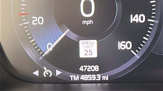 2019 Blue Metallic Volvo XC40 R-Design AWD SUV