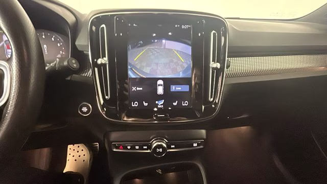 2019 Blue Metallic Volvo XC40 R-Design AWD SUV