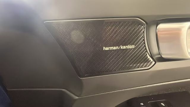 2019 Blue Metallic Volvo XC40 R-Design AWD SUV