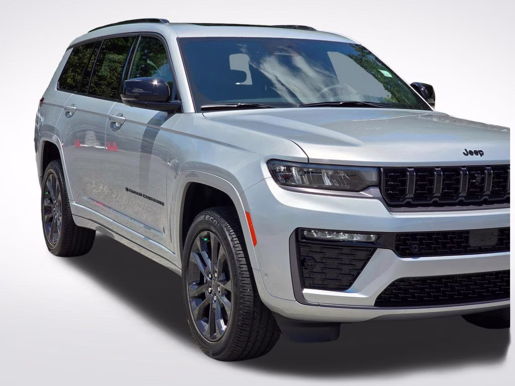 2026 Silver Zynith Jeep Grand Cherokee L Limited Reserve 4X4 SUV