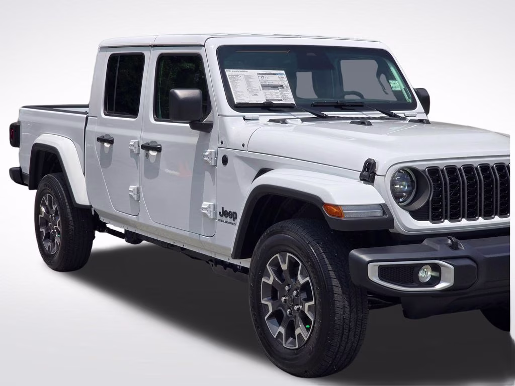 2026 Bright White Clearcoat Jeep Gladiator Sahara 4X4 Truck