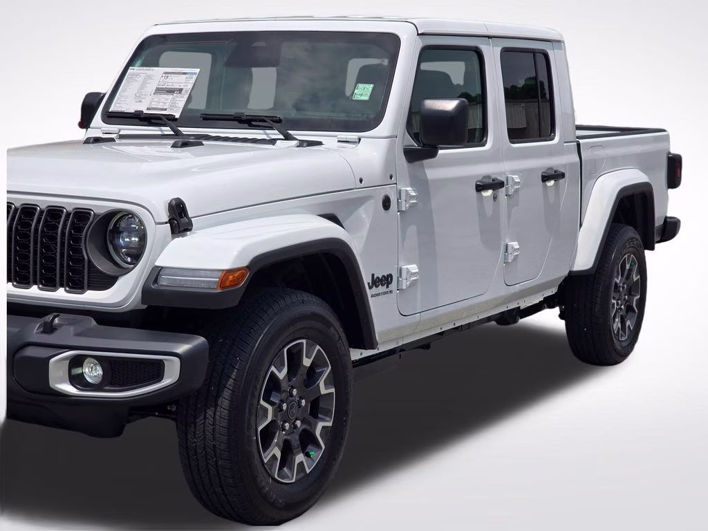 2026 Bright White Clearcoat Jeep Gladiator Sahara 4X4 Truck