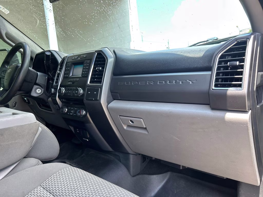 2017 Magnetic Ford Super Duty F-250 SRW XLT 4X4 Truck