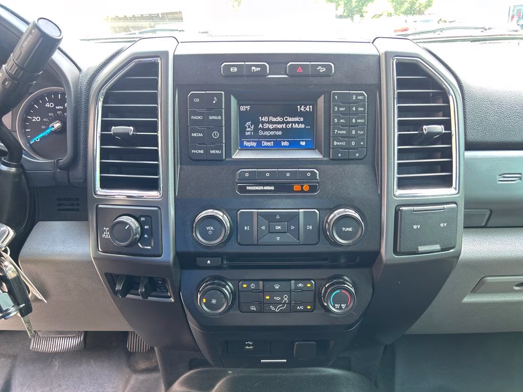 2017 Magnetic Ford Super Duty F-250 SRW XLT 4X4 Truck