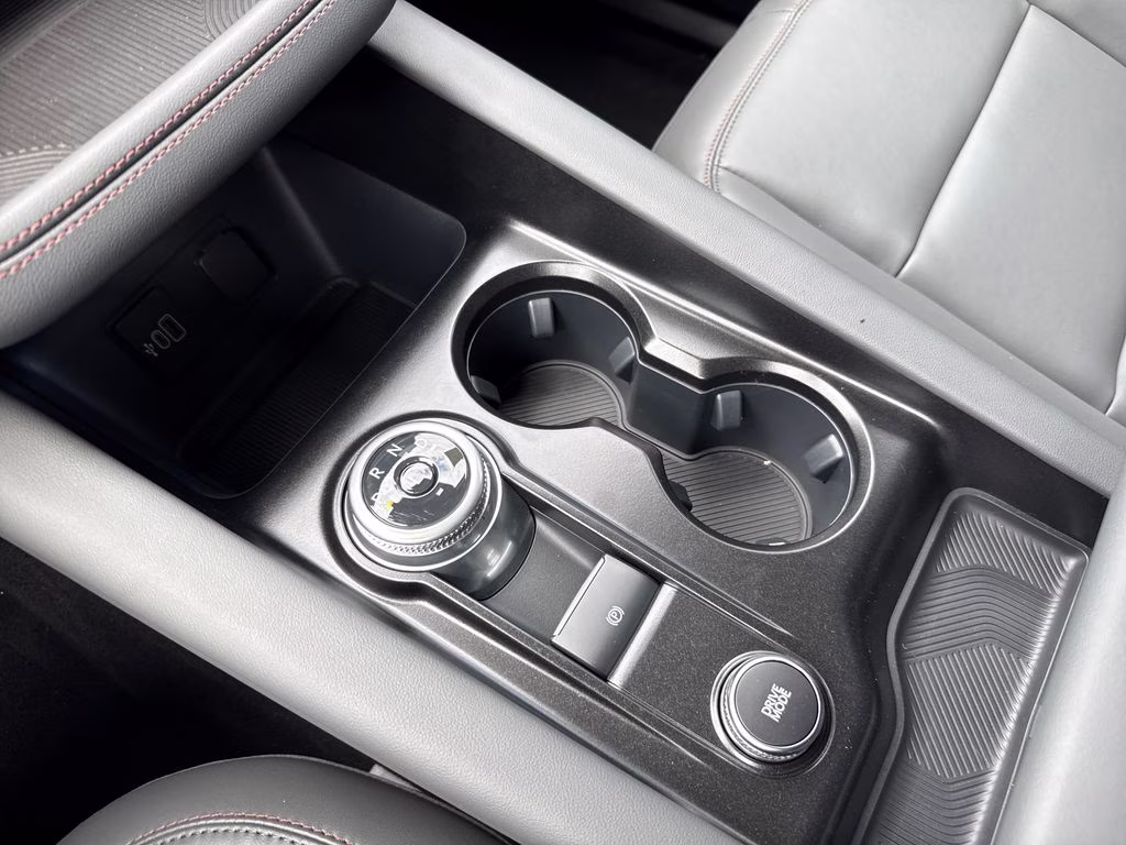 2026 White Metallic Ford Explorer Active RWD SUV