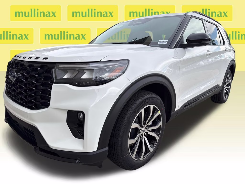 2026 Star White Metallic Tri-Coat Ford Explorer ST-Line RWD SUV
