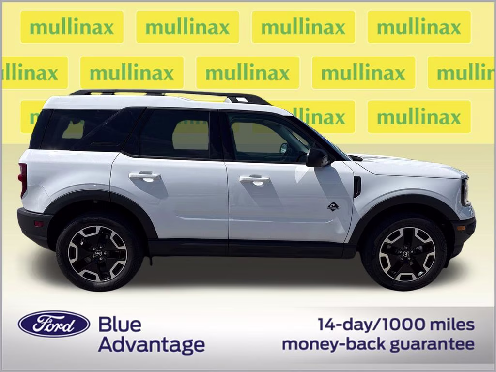 2023 Oxford White Ford Bronco Sport Outer Banks 4X4 SUV