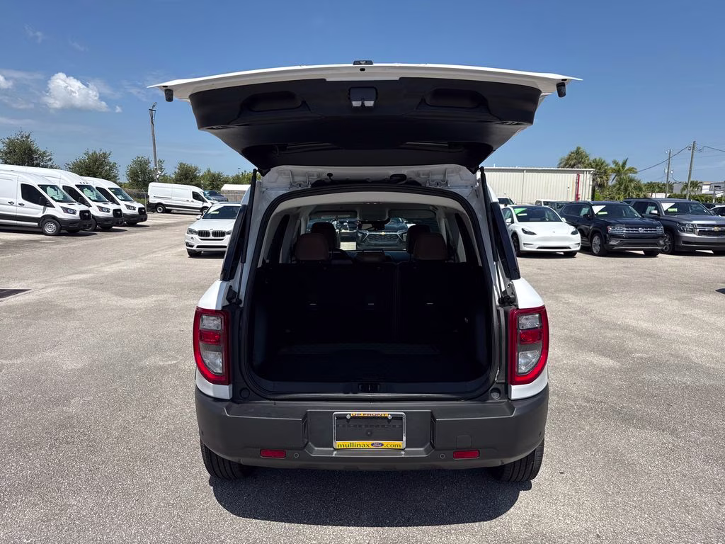2023 Oxford White Ford Bronco Sport Outer Banks 4X4 SUV