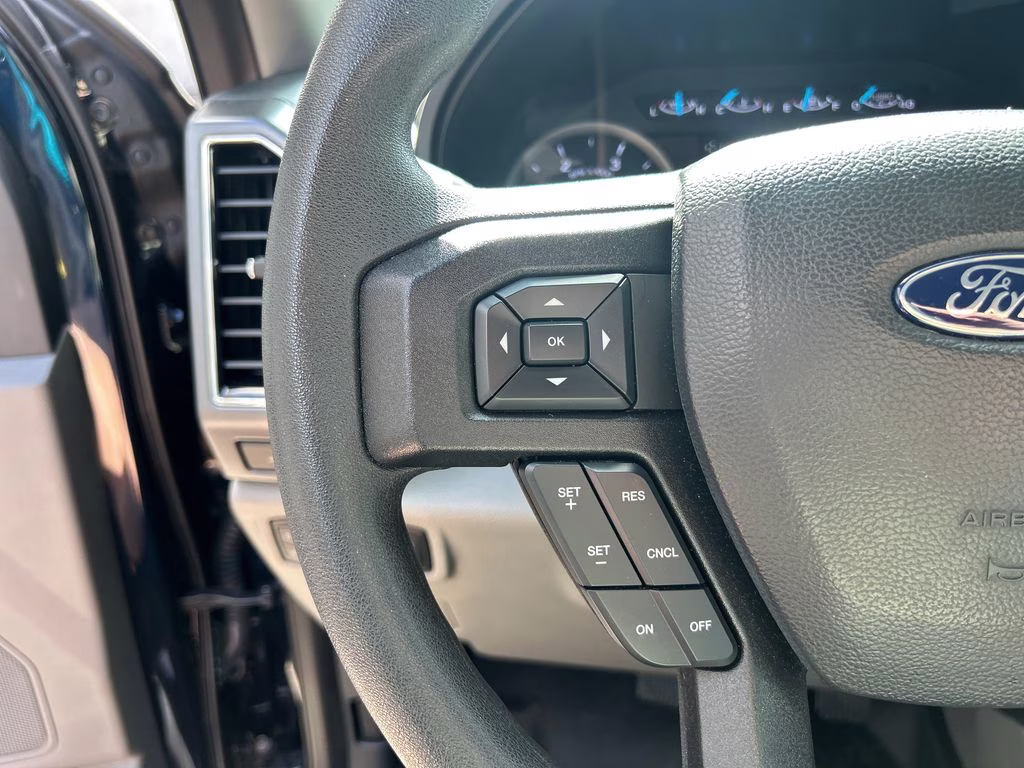 2022 Atlas Blue Metallic Ford Super Duty F-250 SRW XLT 4X4 Truck
