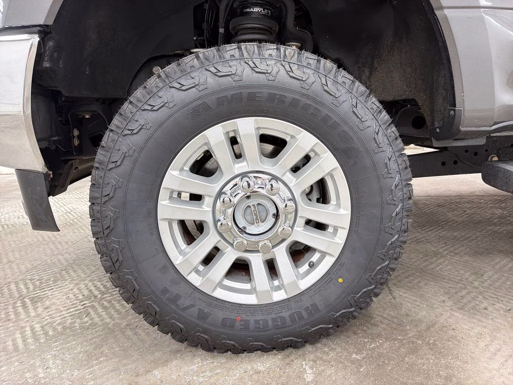 2017 Magnetic Ford Super Duty F-250 SRW XLT 4X4 Truck