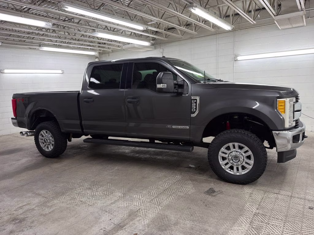 2017 Magnetic Ford Super Duty F-250 SRW XLT 4X4 Truck