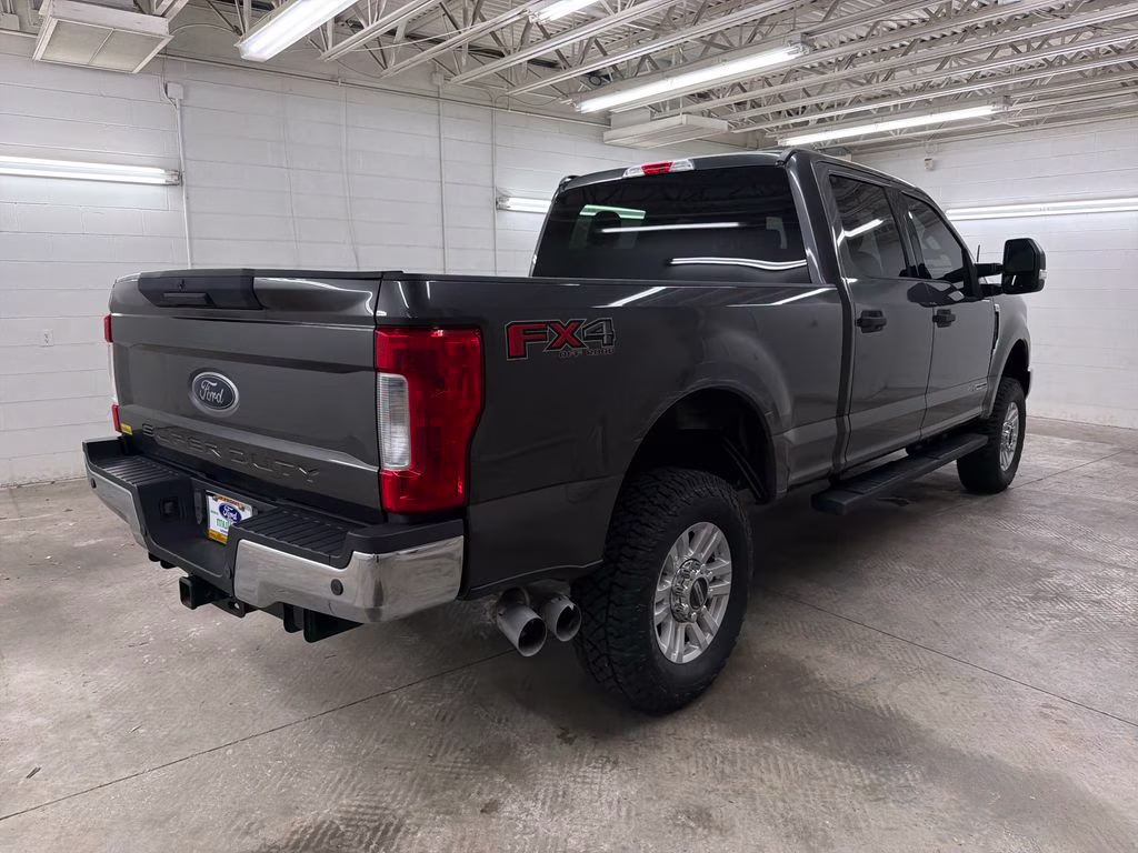 2017 Magnetic Ford Super Duty F-250 SRW XLT 4X4 Truck
