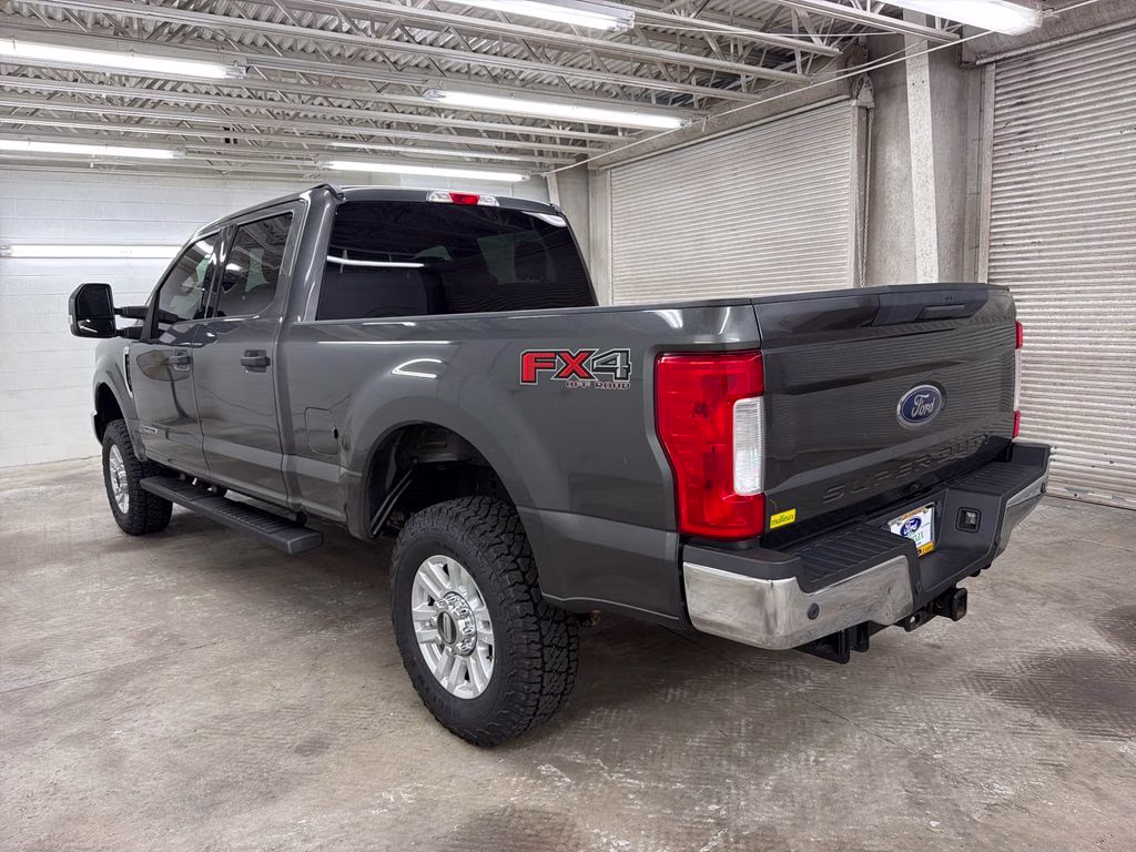 2017 Magnetic Ford Super Duty F-250 SRW XLT 4X4 Truck