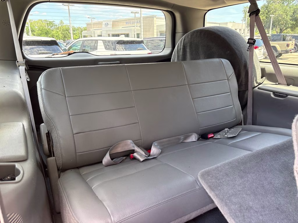 2005 Silver Birch Clearcoat Metallic Ford Excursion XLS RWD SUV