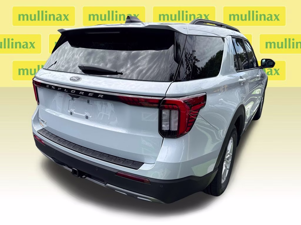 2026 White Metallic Ford Explorer Active RWD SUV