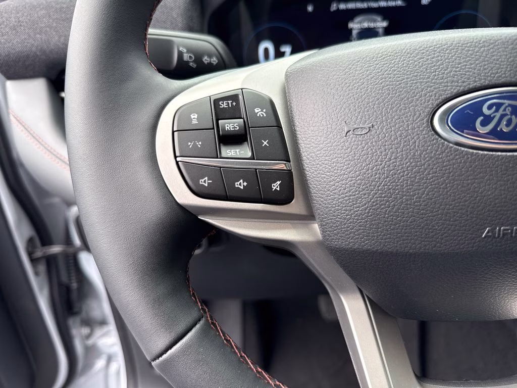 2026 White Metallic Ford Explorer Active RWD SUV