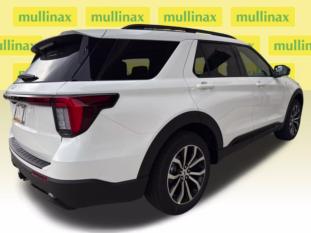 2026 Star White Metallic Tri-Coat Ford Explorer ST-Line RWD SUV