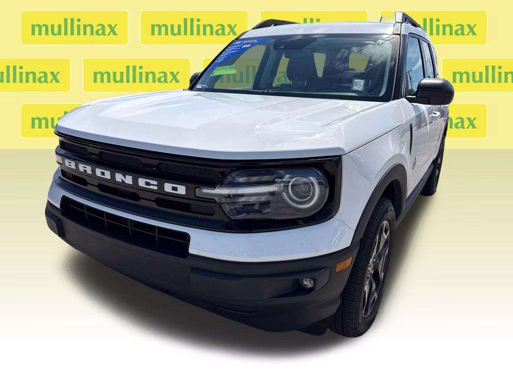 2023 Oxford White Ford Bronco Sport Outer Banks 4X4 SUV