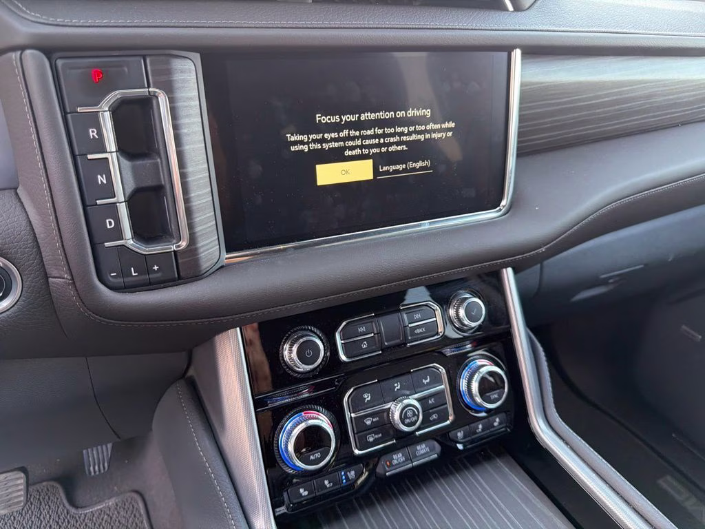 2024 Summit White GMC Yukon Denali 4X4 SUV