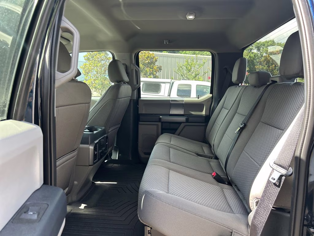 2022 Atlas Blue Metallic Ford Super Duty F-250 SRW XLT 4X4 Truck
