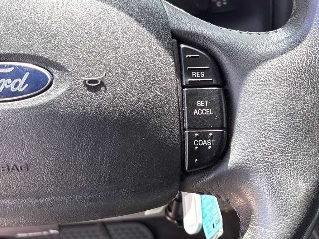 2005 Silver Birch Clearcoat Metallic Ford Excursion XLS RWD SUV