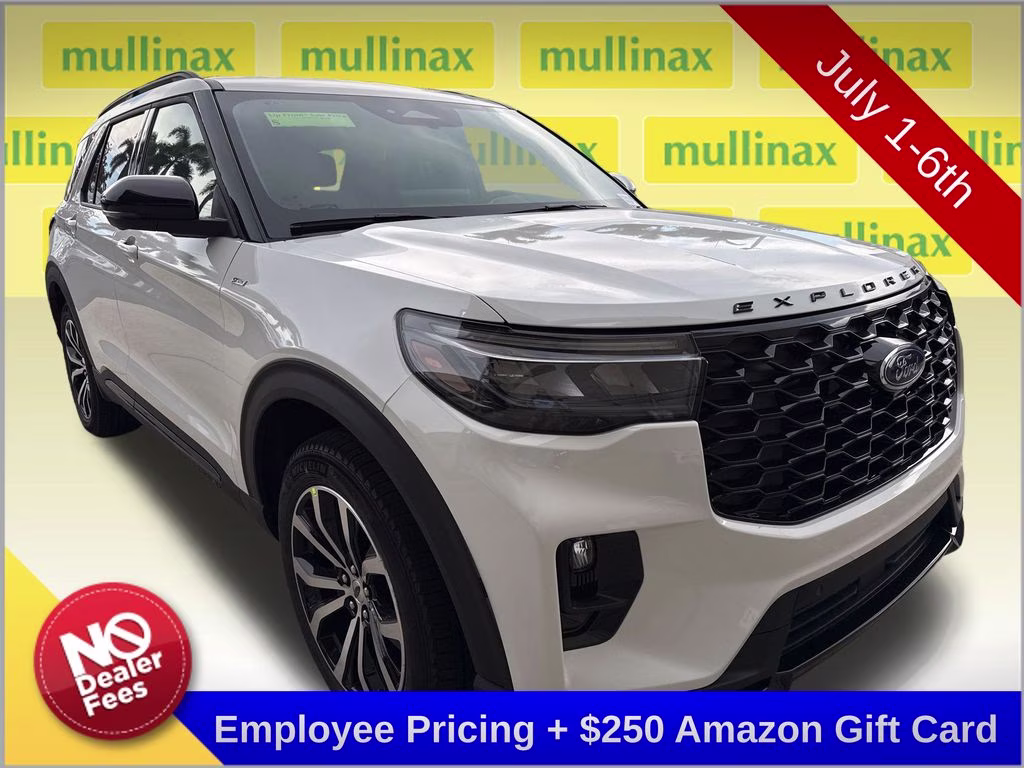 2026 Star White Metallic Tri-Coat Ford Explorer ST-Line RWD SUV
