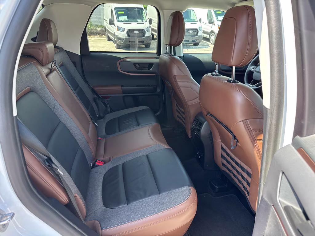 2023 Oxford White Ford Bronco Sport Outer Banks 4X4 SUV