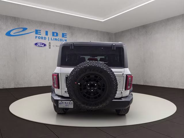 2026 Oxford White Ford Bronco Outer Banks 4X4 SUV