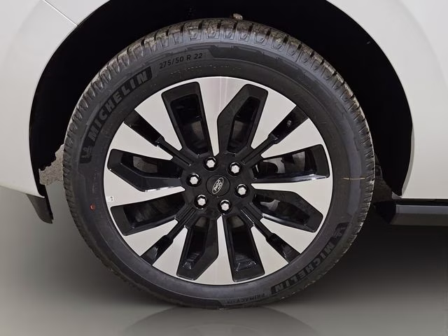 2027 Star White Metallic Tri-Coat Ford Expedition Max Platinum 4X4 SUV