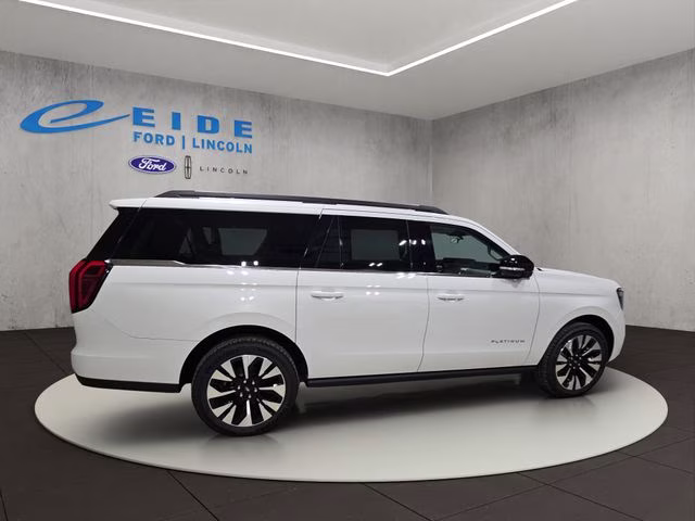 2027 Star White Metallic Tri-Coat Ford Expedition Max Platinum 4X4 SUV