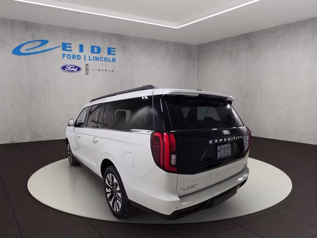 2027 Star White Metallic Tri-Coat Ford Expedition Max Platinum 4X4 SUV