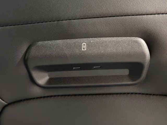 2027 Agate Black Metallic Ford Expedition Tremor 4X4 SUV