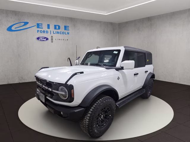 2026 Oxford White Ford Bronco Outer Banks 4X4 SUV
