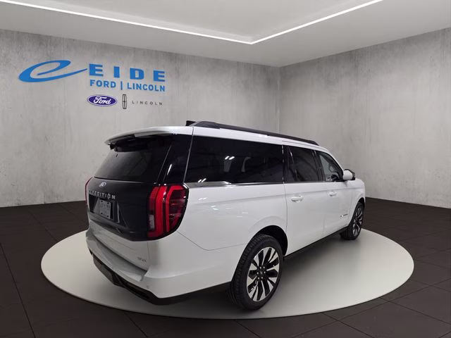 2027 Star White Metallic Tri-Coat Ford Expedition Max Platinum 4X4 SUV