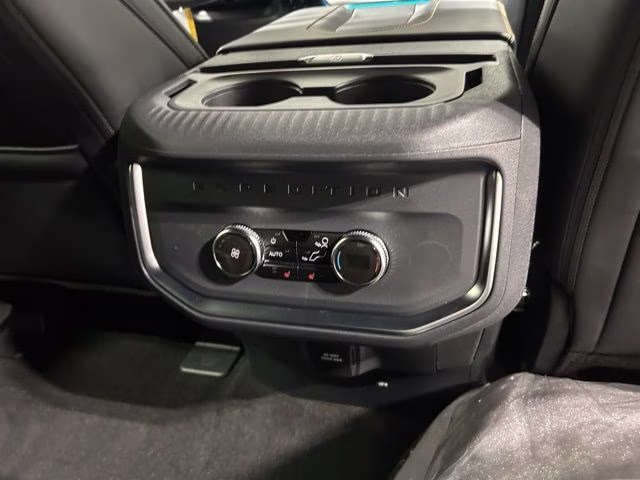 2027 Agate Black Metallic Ford Expedition Tremor 4X4 SUV