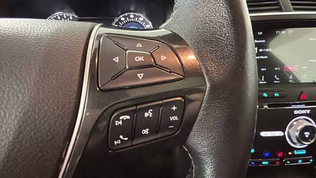 2017 White Platinum Clearcoat Metallic Ford Explorer Platinum 4X4 SUV