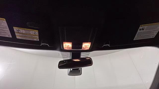 2017 White Platinum Clearcoat Metallic Ford Explorer Platinum 4X4 SUV