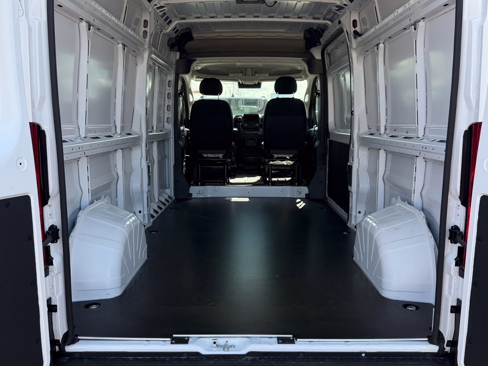 2026 Bright White Clearcoat Ram ProMaster 2500 High Roof FWD Van