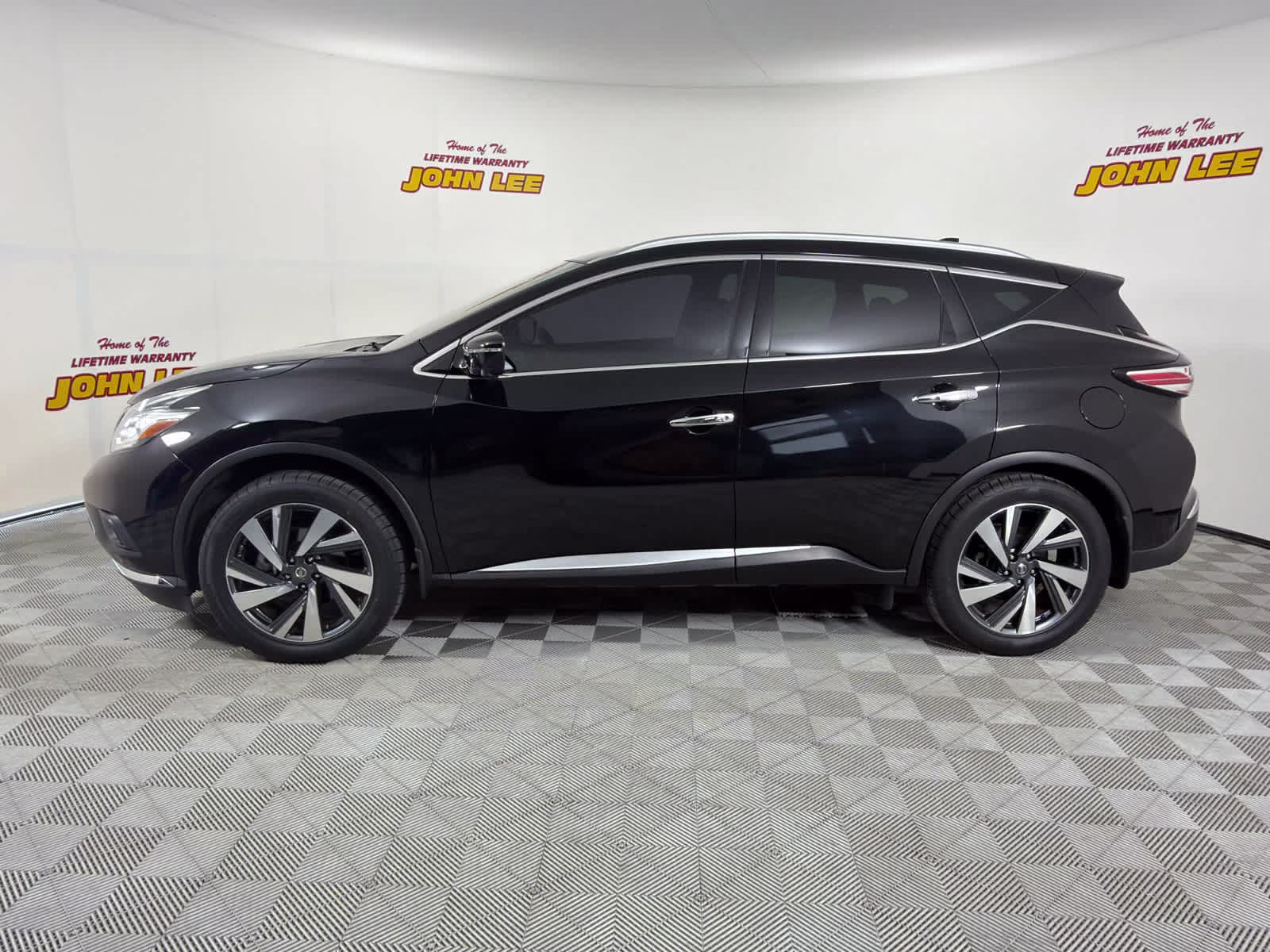 2018 Magnetic Black Metallic Nissan Murano Platinum FWD SUV