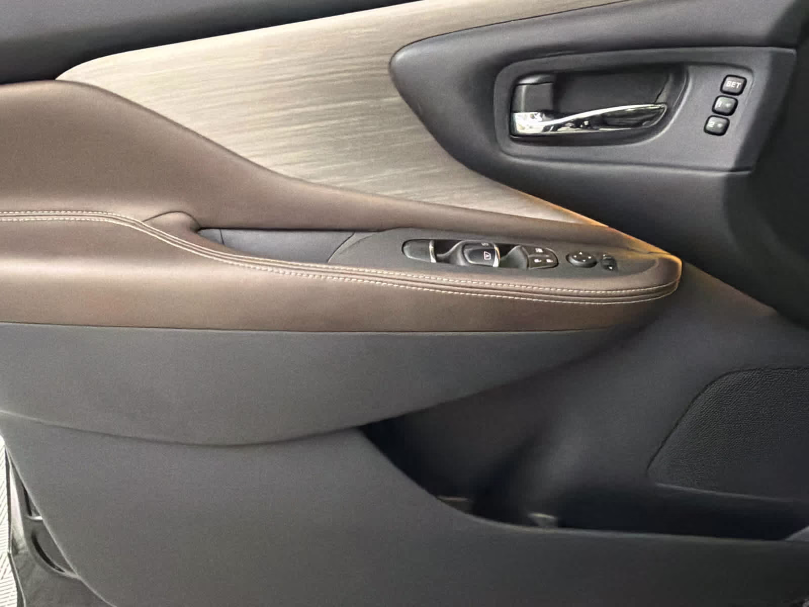 2018 Magnetic Black Metallic Nissan Murano Platinum FWD SUV