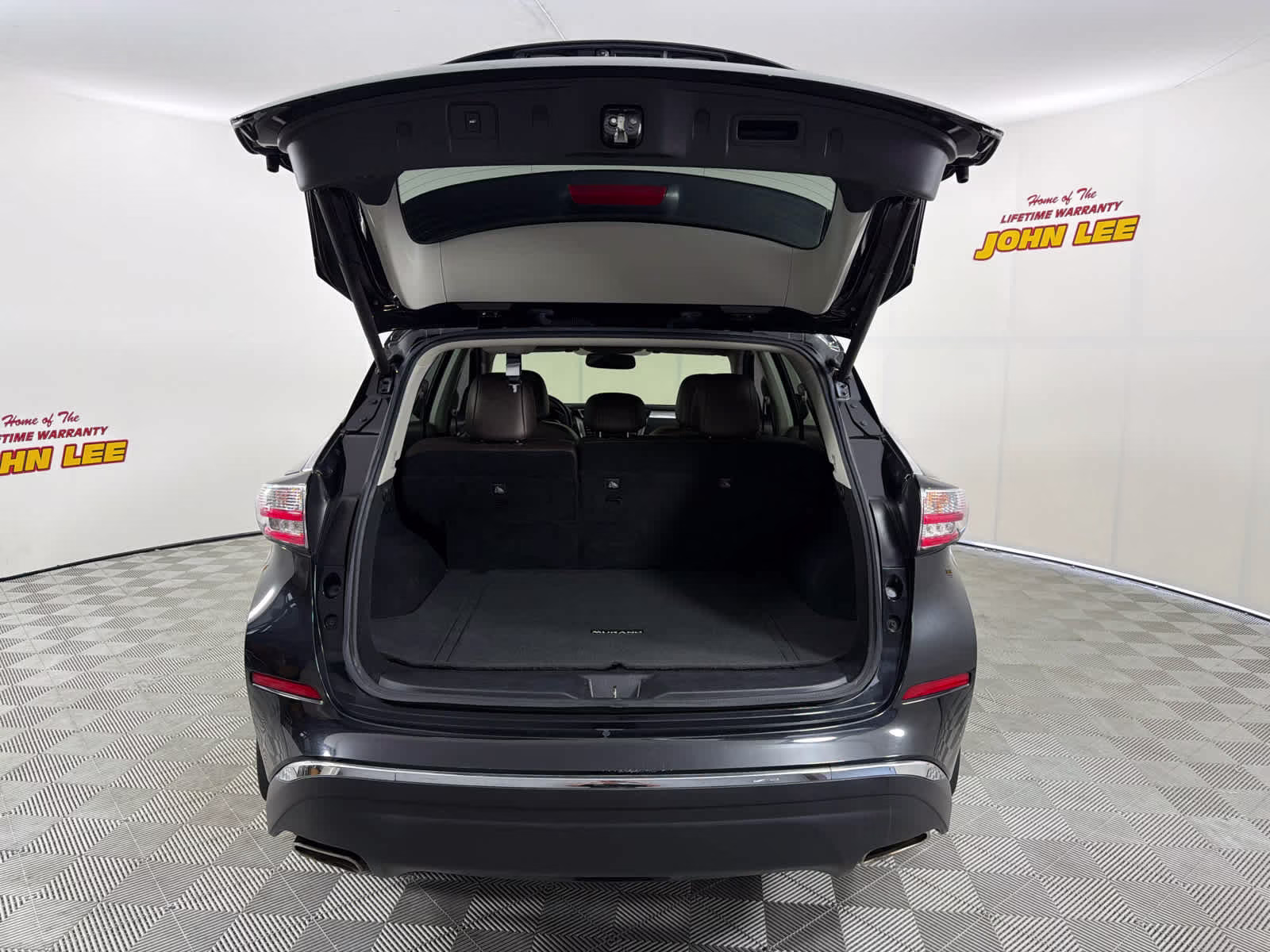 2018 Magnetic Black Metallic Nissan Murano Platinum FWD SUV