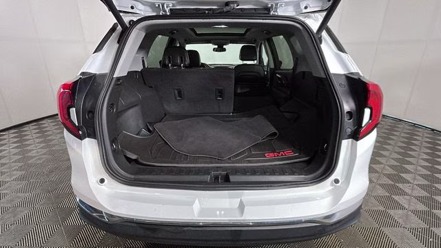 2020 Summit White GMC Terrain SLT AWD SUV
