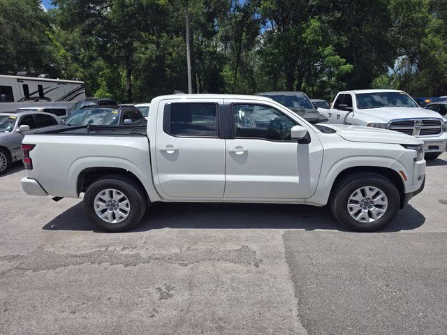 2022 Glacier White Nissan Frontier SV RWD Truck
