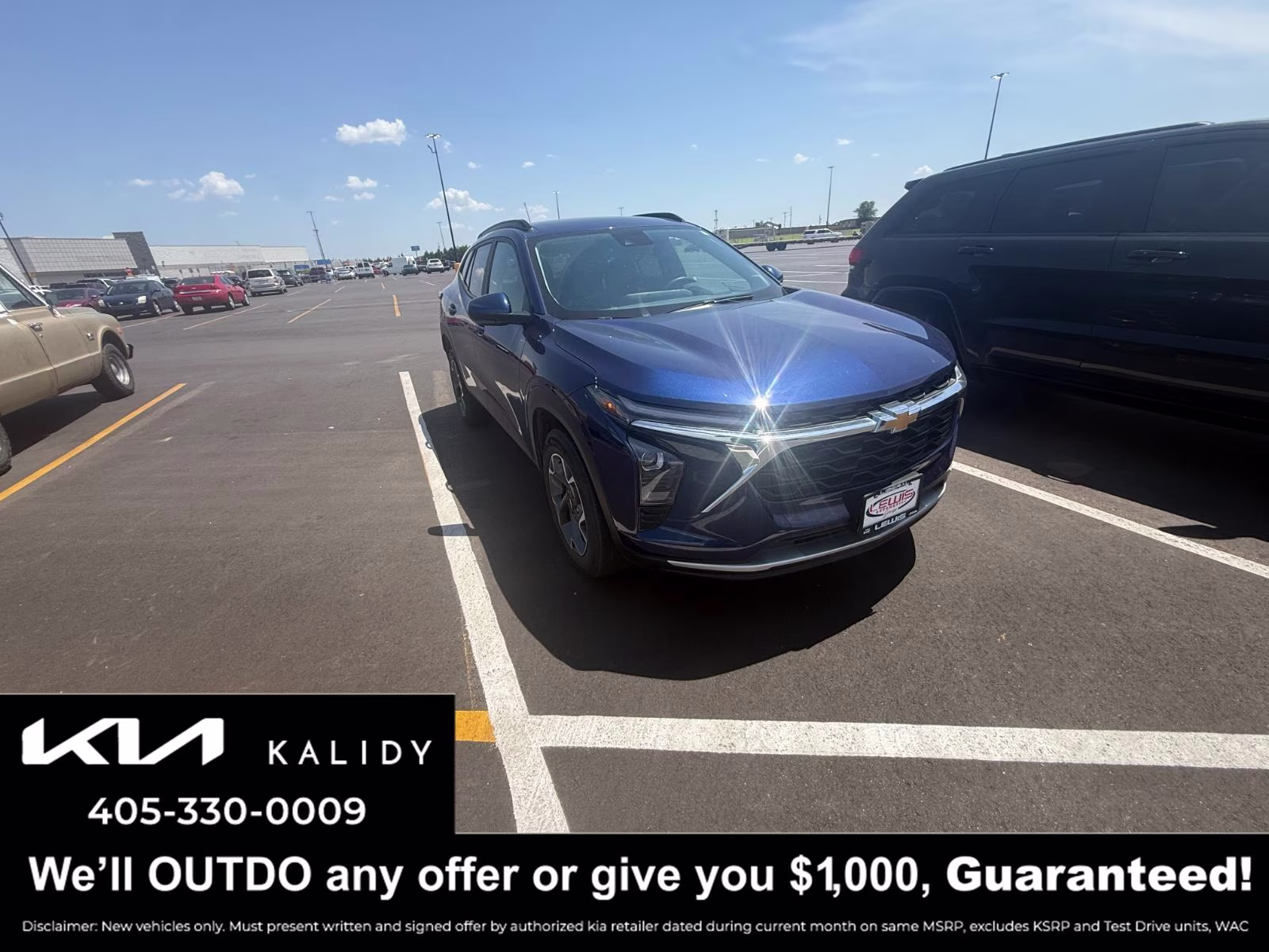 2024 Blue Glow Metallic Chevrolet Trax LT FWD SUV