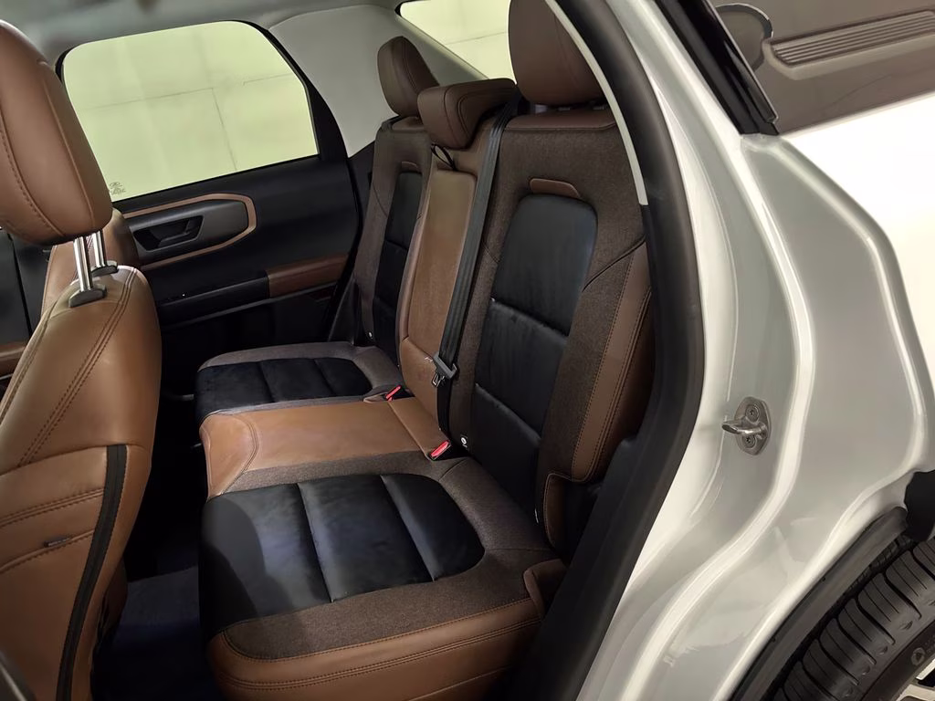 2025 Oxford White Ford Bronco Sport Outer Banks 4X4 SUV