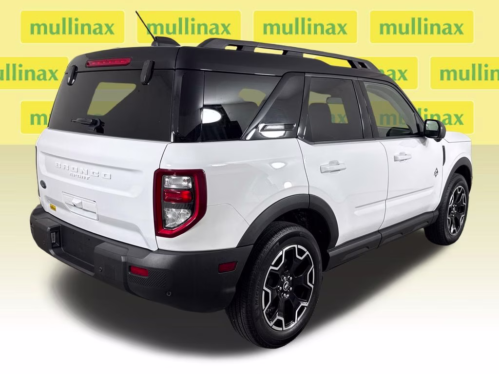 2025 Oxford White Ford Bronco Sport Outer Banks 4X4 SUV